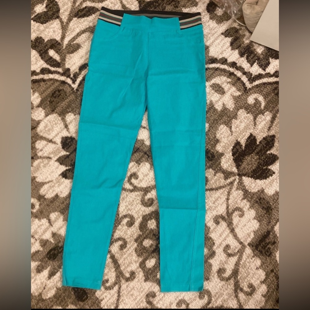 New with tags turquoise stretch pants